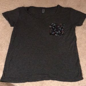 Charcoal grey t shirt